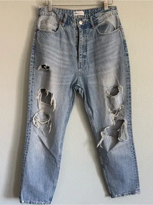 Zara Distressed Jean. Size 10 thumbnail 1