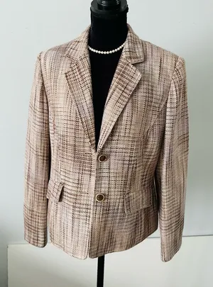 Jones New York Nice practical blazer 🌷🌷 thumbnail 1