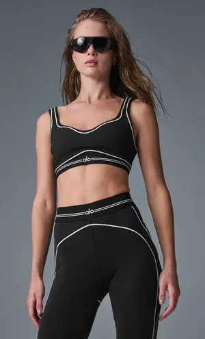 Airbrush Alo Yoga heart throb bra thumbnail 1