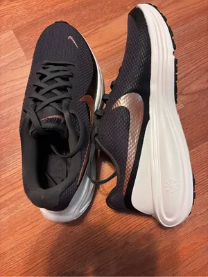Nike Women Black and Copper Running Shoes thumbnail 5