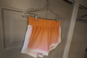 DSG ombre active shorts activewear in peach orange, white and pink size medium. thumbnail 3