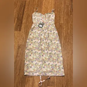House of CB Charlotte Peony Print Midi Sundress size M thumbnail 6