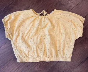 Madewell Eyelet Michele Bubble Top in Dream-On Daisies Yellow Medium - C70-004 thumbnail 1