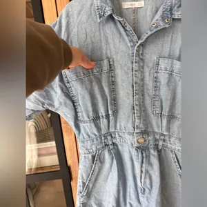 Mango denim romper playsuit light wash chambray short sleeve pockets button down thumbnail 6