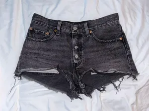 Levi’s Shorts thumbnail 1