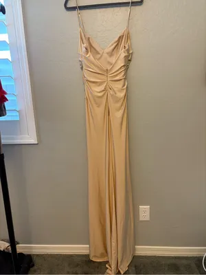 La Femme champagne sleeveless v-neck ruched dress with slit size 6 thumbnail 14