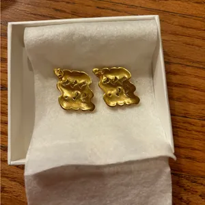 Gold post earrings thumbnail 2