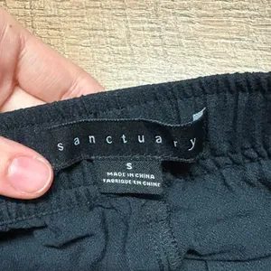 NWOT Sanctuary Linen Blend Cargo Joggers Size Small thumbnail 3