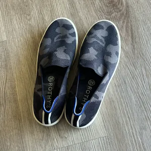 Rothys Grey Camo Sneakers thumbnail 7