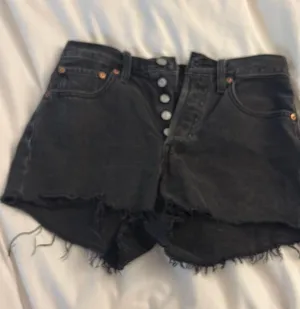 Levi’s 501 Shorts Denim High-Rise thumbnail 1