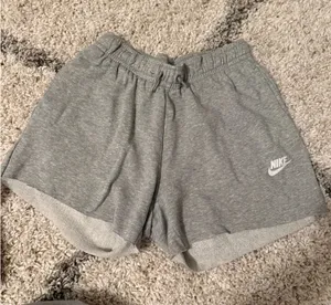 Nike hand cut shorts thumbnail 3