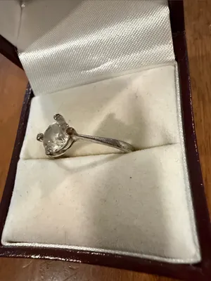 Vintage Classic Solitaire White Cubic Zirconia Silver-Tone Ring Size 8 thumbnail 2