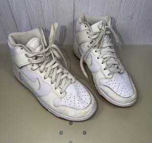 Nike Dunk High White Sail Gum Sneakers Women’s 7 thumbnail 1