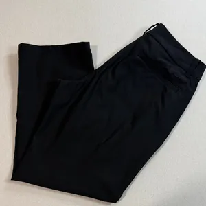 Nike Women's Dark Black Capris thumbnail 1