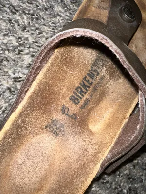 Birkenstock Sandals Gizeh metallic brown thumbnail 4