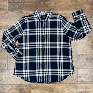 Banana Republic Boyfriend Fit Flannel Shirt thumbnail 1