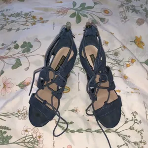 Parker & Sky Heels thumbnail 2