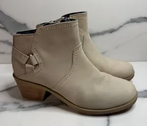 Teva Women's Beige Leather Foxy Ankle Boot Sz 7.5 Western Boho Festival Side Zip thumbnail 1