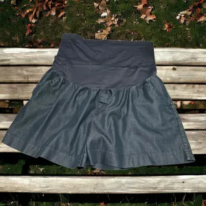Liz Lange Maternity Womens Shorts Sz L Dark‎ Blue Chambray Soft Lightweight thumbnail 2
