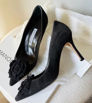 Manolo Blahnik suede accent timeless classic pumps dark gray EUC thumbnail 1