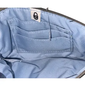 Baggallini Wristlet thumbnail 3