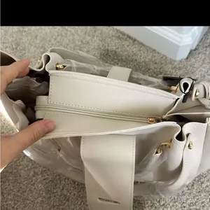 Yani J’adore Beige Bliss Tote‎ NWT thumbnail 5
