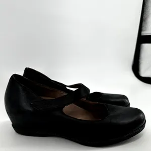 Dansko Lanie Mary Jane Wedge Burnished Nubuck Leather Memory Foam Black 10.5 thumbnail 3