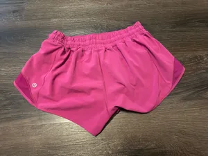Lululemon Hotty Hot 2.5" Shorts thumbnail 2