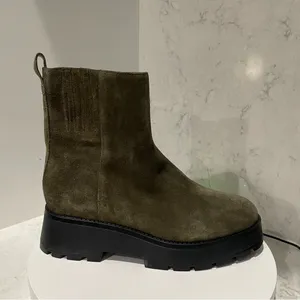 New! Vince Camuto‎ Neframes Leather Bootie Olive Green Lug Sole Sz 8.5 $189 thumbnail 2
