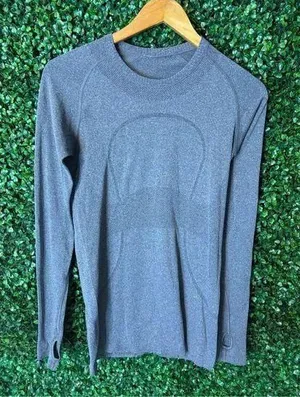 Lululemon Swifty Tech Long Sleeve Size 6 Gray thumbnail 1