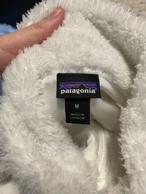 Patagonia White Vest thumbnail 3