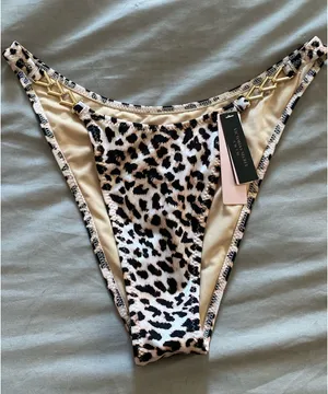 Victoria's Secret Bikini Bottom thumbnail 1