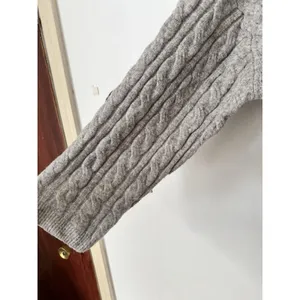 H&M Gray Cable Knit Oversized Crewneck Sweater Womens Size Small Cozy Fuzzy Wool thumbnail 5