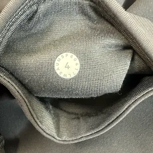 Lululemon Wunder Under Hi-Rise 23” tights size 4 thumbnail 4