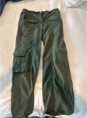 Brandy Melville Green Cargo Pants thumbnail 2