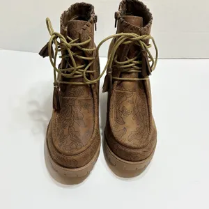 Comfort Boots Est 1946 Womens Sz 9.5 Brown Ankle Floral Print Lace Up Tassel thumbnail 9