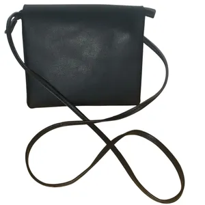 Cute Black crossbody with 3 flowers thumbnail 2