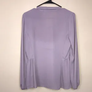 Neiman Marcus Women’s Chiffon Neck Tie Button-Up Lilac Long Sleeve Blouse thumbnail 7