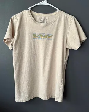 Life is Good Women's Love Graphic T-Shirt Beige Size S thumbnail 1