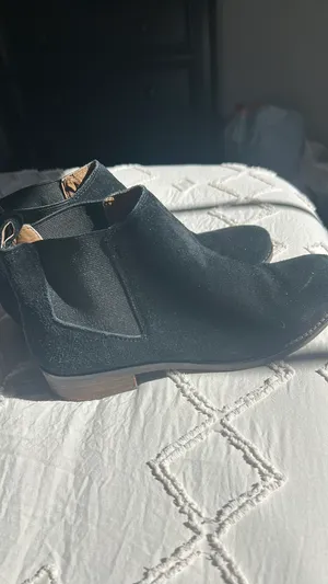 Lucky Brand Chelsea Boots thumbnail 2