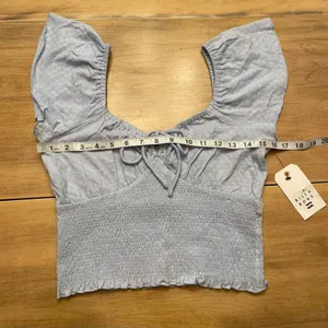 NWT Billabong Secret Spot Smocked Ruffle Sleeve Top Shirt Size Large Blue thumbnail 4