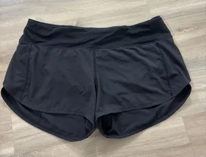 Lululemon Speed Up Short Long 4" Women Size 8 Black thumbnail 1