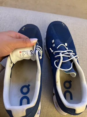 On-running s thumbnail 4