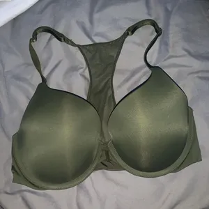 Green Victoria’s Secret Bra thumbnail 1