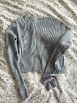 Brandy Melville Cropped ribbed baby blue sweater thumbnail 5