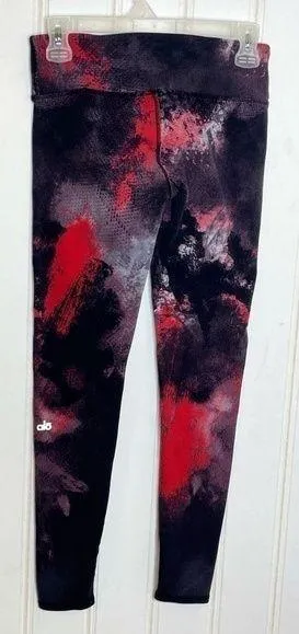 ALO Yoga Airbrushed Leggings in Ruby Red Smoke 688 thumbnail 2