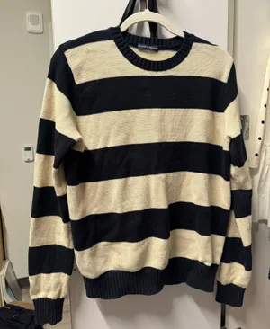 Brandy Melville Sweater thumbnail 1