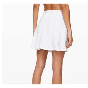 Lululemon Pace Rival 17in Tennis Skirt Womens 4 White Mid Rise Golf Running NWOT thumbnail 2