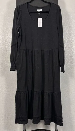 Canyon Retreat | Classic Black‎ Long Sleeve Dress thumbnail 1
