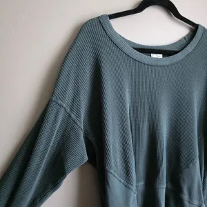 OFFLINE By Aerie Wow! Waffle Knit Oversized Long Sleeve Size S Tshirt Dark Green thumbnail 6